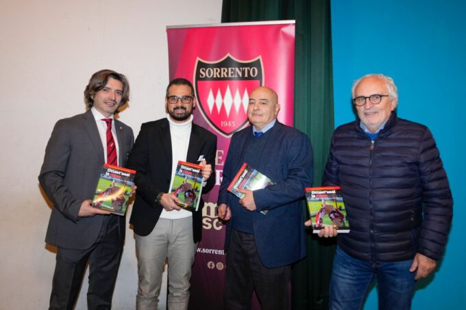 Sorrento celebra la sua storia calcistica: al Teatro Sant’Antonino presentato il volume “80 anni in rossonero”