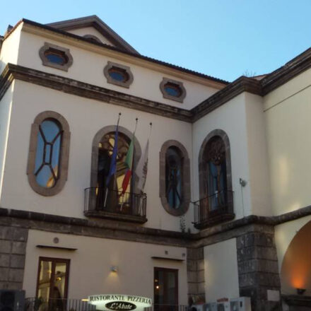 Sorrento, il Comune riorganizza il patrimonio pubblico: stop alle rendite di favore