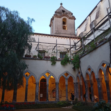 Sorrento, inaugurata la 16ª edizione di Diversabilarte al Chiostro di San Francesco: l’arte che abbatte le barriere