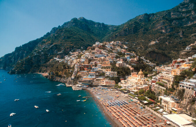 Concessioni demaniali, il TAR di Salerno boccia il Comune di Positano: illegittime le proroghe fino al 2027
