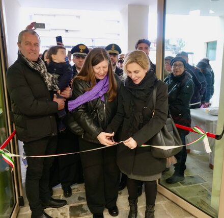 Sorrento, inaugurato il nuovo plesso scolastico di Cesarano: un investimento per il futuro dei più piccoli