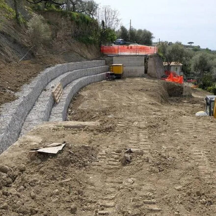 Sorrento, via Fontanelle: lavori ancora in salita tra varianti e nuovi fondi comunali