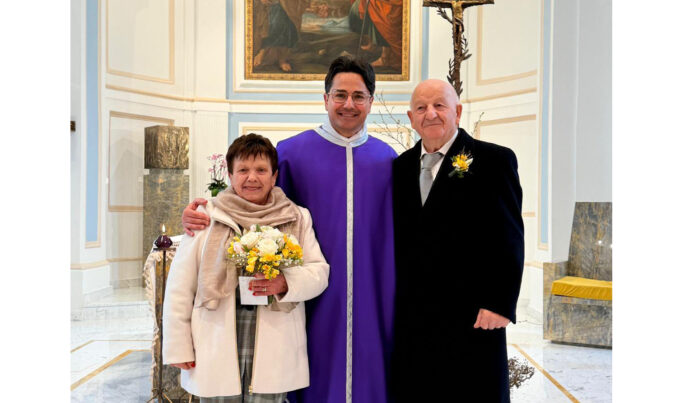 Agerola, gioia e commozione per Gaetano e Rosa che festeggiano i 50 anni di matrimonio