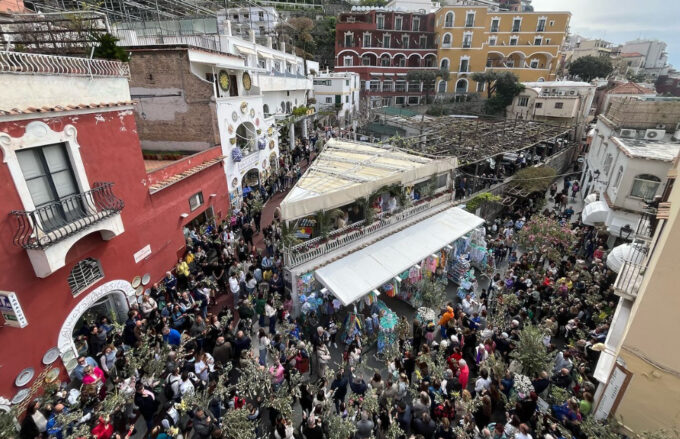 Benedizione delle Palme e Via Crucis a Positano: modifiche alla viabilità