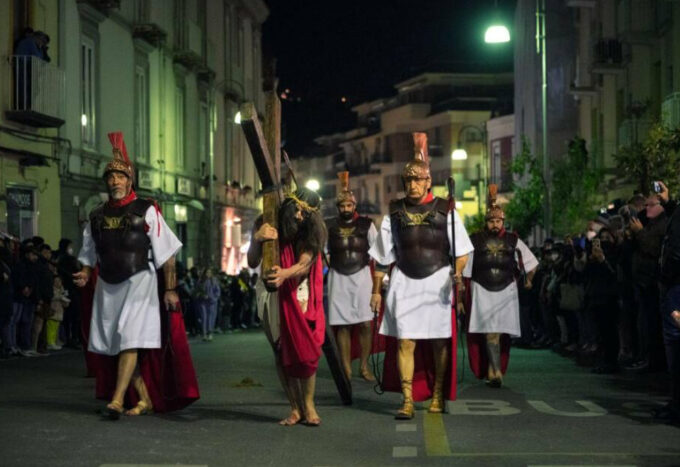 Oggi a Piano di Sorrento la Rappresentazione Storica della Passione di Gesù Cristo: modifiche a traffico e sosta