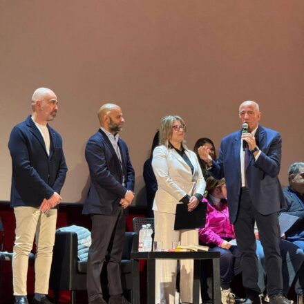 Piano di Sorrento, Luca Trapanese incontra gli studenti: “Insieme si costruisce il futuro” – FOTOGALLERY