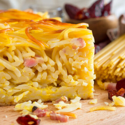 La ricetta della pastiera di pasta salata: tradizione, creatività e gusto anti-spreco