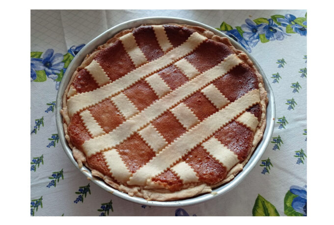 Perché la pastiera ha sette strisce? Leggende, storia e tradizione