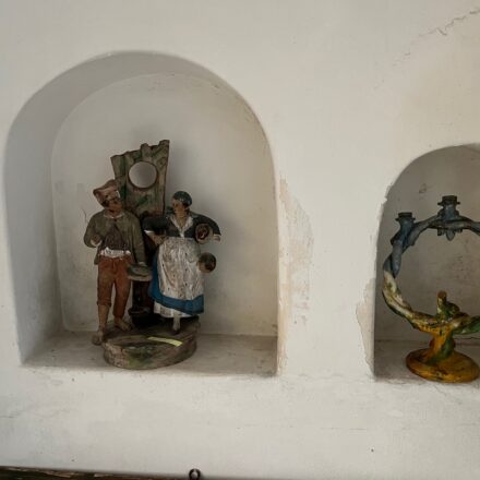 Mercatino della solidarietà a Positano: oggetti vintage e curiosità – FOTOGALLERY