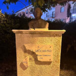 Atto vandalico a Sant’Agata sui Due Golfi: danneggiato il busto di Luigi Iaccarino