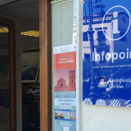 Doppio intervento a Vico Equense: lavori alla caserma dei Carabinieri e nuova sede per l’InfoPoint