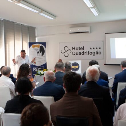 AMIRA Napoli Campania: successo per la Masterclass sul Food & Beverage Cost all’Hotel Quadrifoglio – FOTOGALLERY