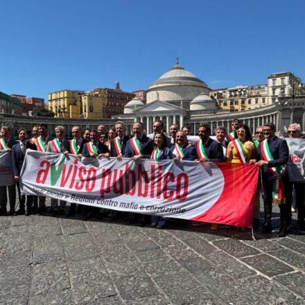 A Napoli il confronto su ‘Amministratori Sotto Tiro’: istituzioni unite contro intimidazioni e isolamento dei sindaci