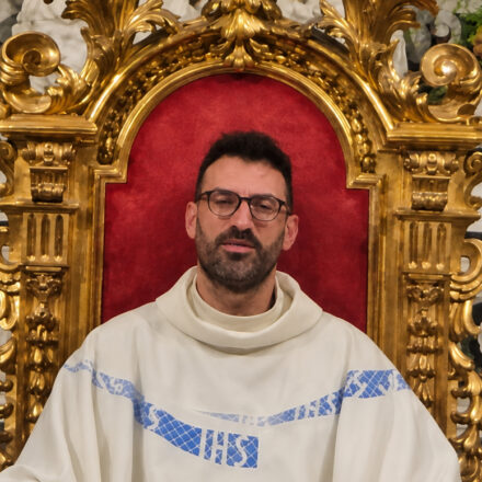 Castellammare di Stabia, il carottese don Alfonso De Gregorio lascia la parrocchia di Moscarella: «Ho bisogno di riquadrare la mia vita e la mia vocazione»