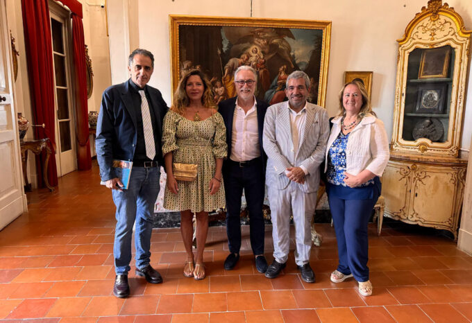 Sorrento, si chiude al Museo Correale la mostra “Le Ortensie nell’Arte, l’Arte delle Ortensie”