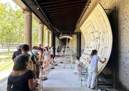 Pompei, torna alla luce il soffitto della Casa con Panificio: il restauro svela un nuovo capitolo dei misteri di Dioniso