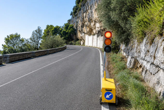 Dopo gli interventi sul costone roccioso la SS 163 Amalfitana riapre a senso unico alteranto