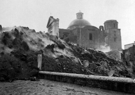 Il Racconto del Lunedì del Professor Ciro Ferrigno: “La penisola sorrentina e il Vesuvio”