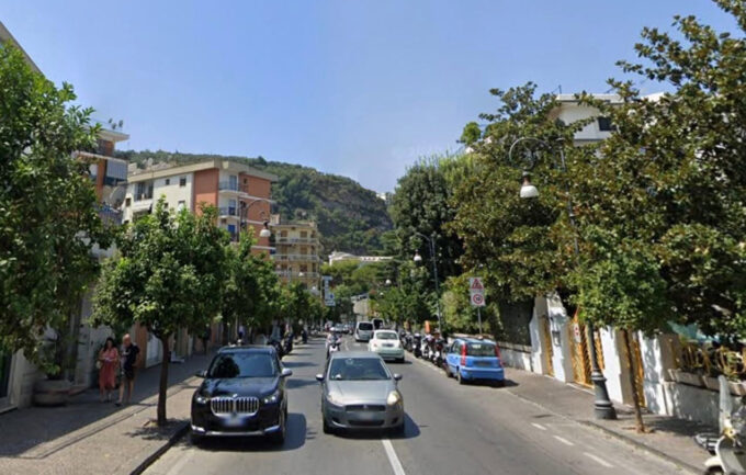 Sorrento, sicurezza degli attraversamenti in Via degli Aranci: il consigliere Luigi Di Prisco chiede maggiore tutela per i pedoni