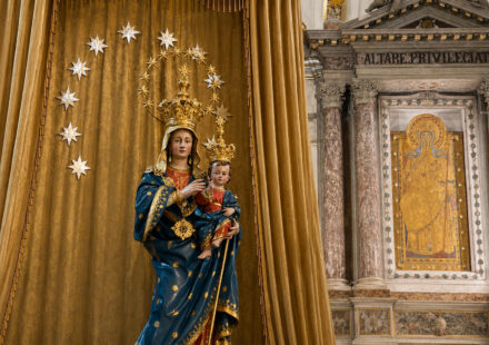 Il Rosario cantato in onore della Madonna Assunta di Positano