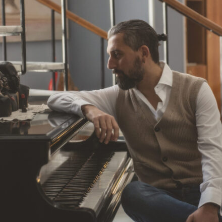 A Piano di Sorrento il cantautore Eduardo De Felice con il live concert “In ogni giorno vissuto”