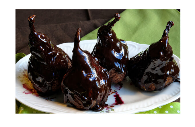 Ferragosto in Penisola Sorrentina ha il sapore delle pere Mastantuono al cioccolato. Ecco la ricetta per prepararle