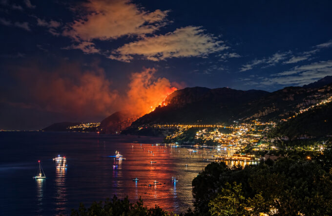 Positano, tornano le fiamme a Laurito e Tordigliano: nuova notte di paura – FOTOGALLERY e VIDEOGALLERY