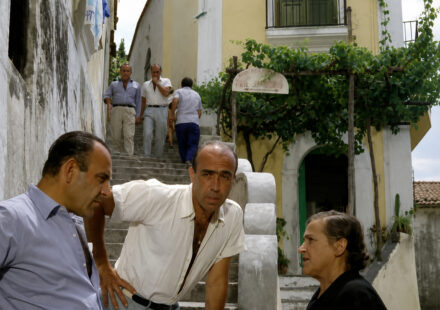 Positano, il gran finale di “Cinema sotto le stelle” è un omaggio alla città verticale con “Leoni al sole”
