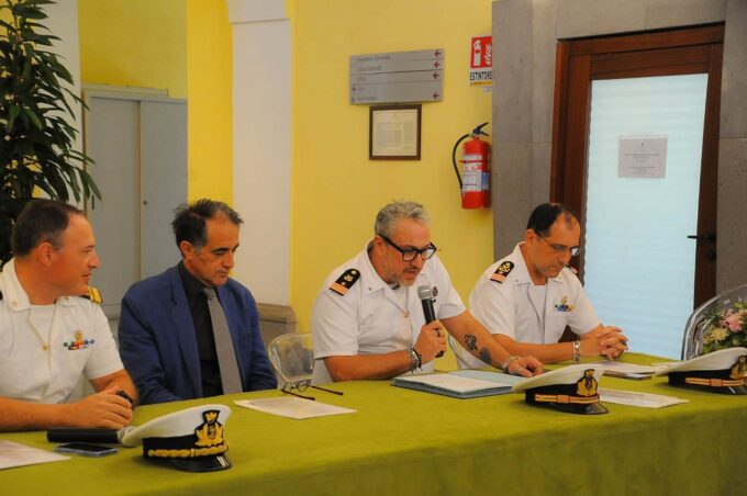 Sorrento, cambio al comando dell’Ufficio locale marittimo: Paolo Castaldo subentra a Maurizio Bellotti – FOTOGALLERY