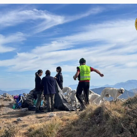 Escursioniste accerchiate e bloccate dai cani sul Monte Molare: interviene il Soccorso Alpino