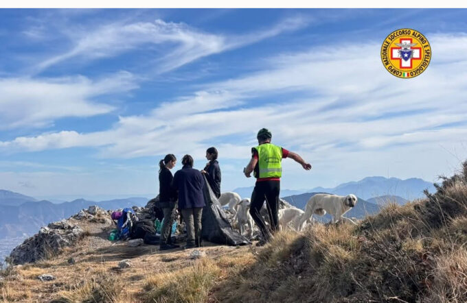 Escursioniste accerchiate e bloccate dai cani sul Monte Molare: interviene il Soccorso Alpino