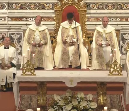 Piano di Sorrento, quinto appuntamento con la Novena di San Michele: il valore della preghiera. Tra i concelebranti il parroco di Positano Don Danilo – VIDEO