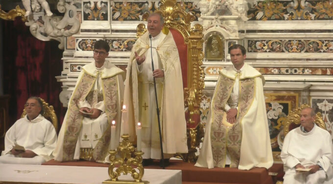 Piano di Sorrento, ottava serata della Novena di San Michele: «Dobbiamo perdere con Dio per poter vincere» – VIDEO
