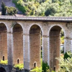 Vico Equense, tenta il gesto estremo sul ponte di Seiano: salvato da un amico