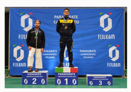 Mario Martorelli conquista l’argento ai Campionati Italiani di Parakarate: orgoglio per Piano di Sorrento