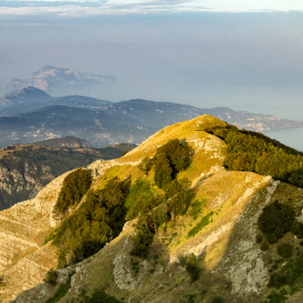 Intervista impossibile. Monte Faito, la montagna che insegna a guardare: «Più salite, più il mondo diventa comprensibile»